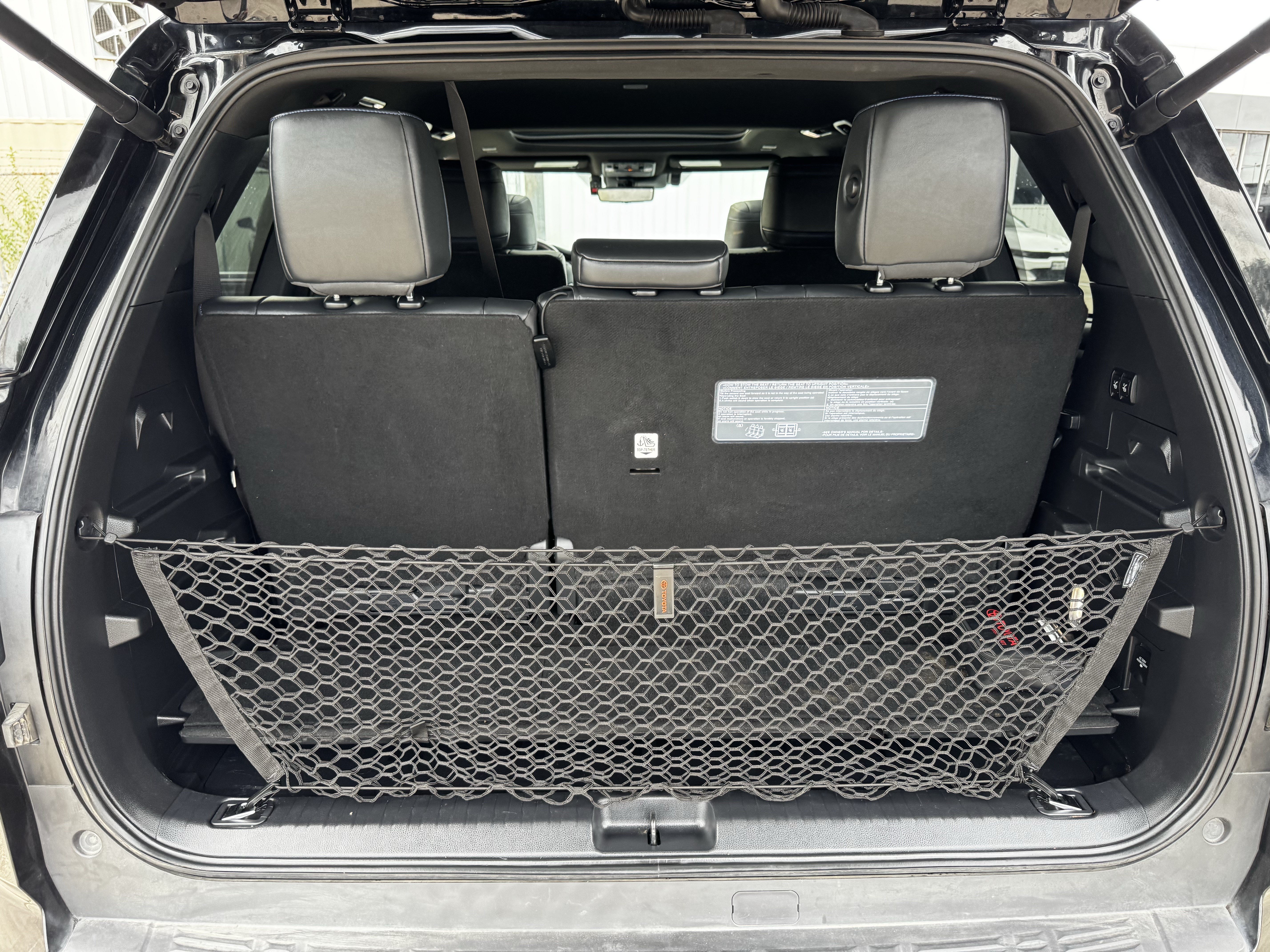 Used 2024 Toyota Sequoia Platinum AWD/4WD image 31