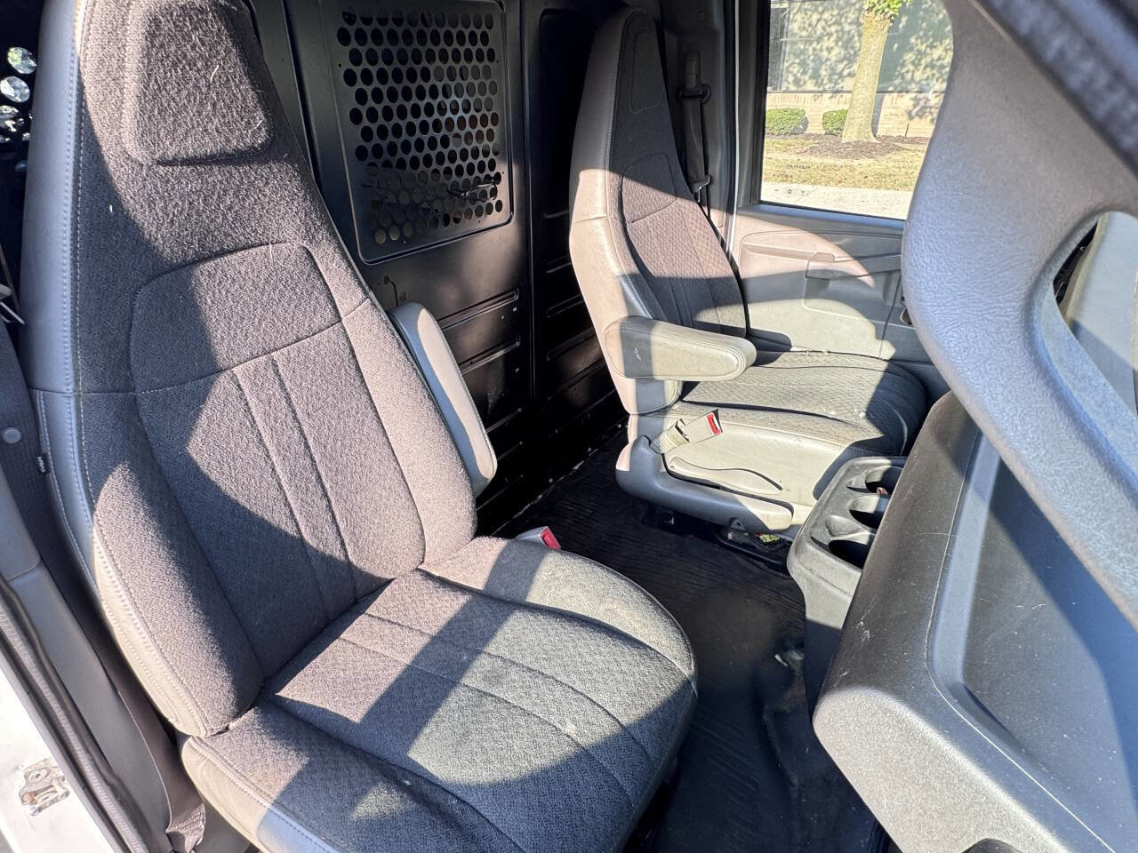 Used 2019 Chevrolet Express 2500 w/ Driver Convenience Package image 13