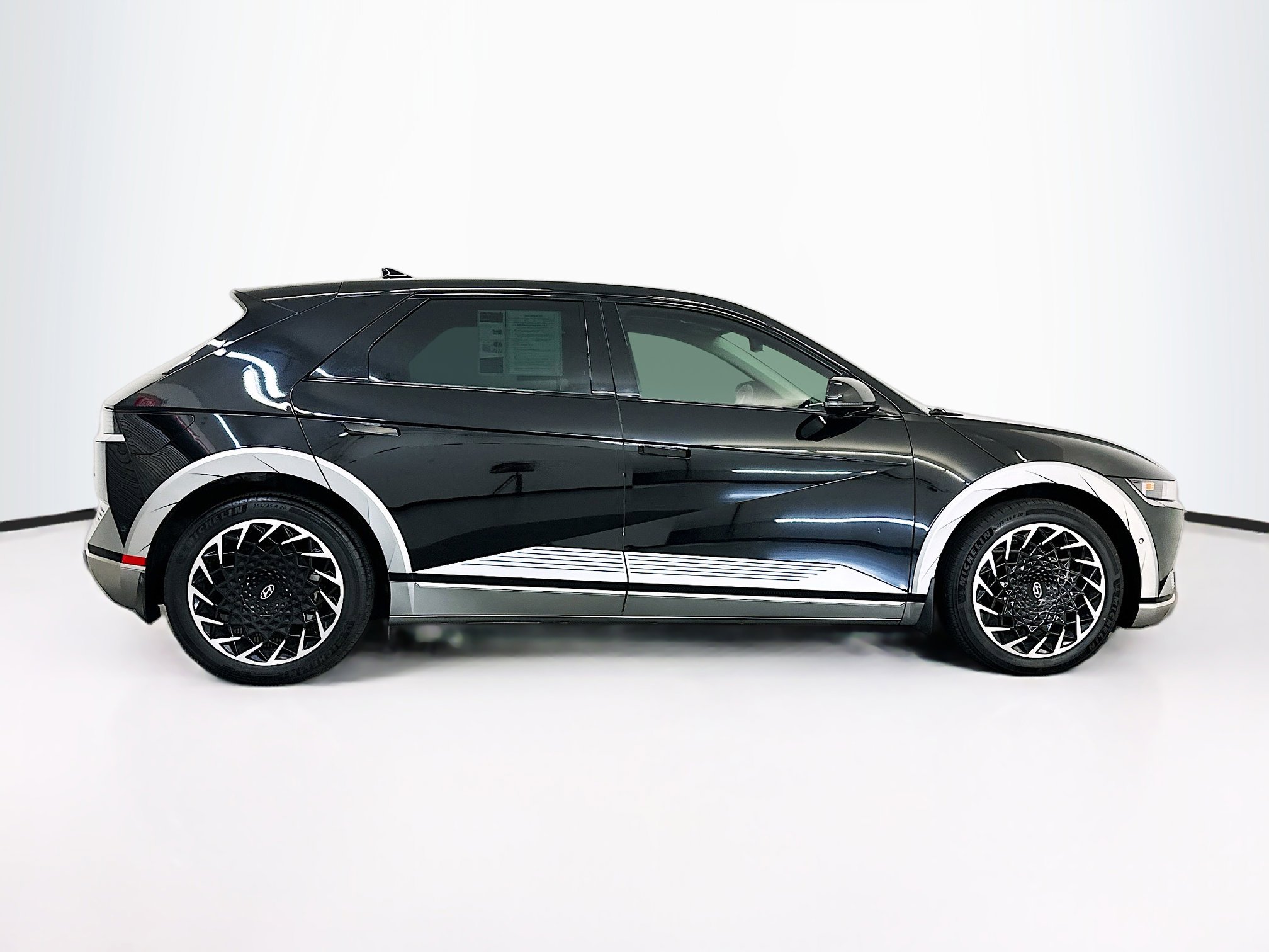 Used 2024 Hyundai Ioniq 5 Limited AWD/4WD image 10