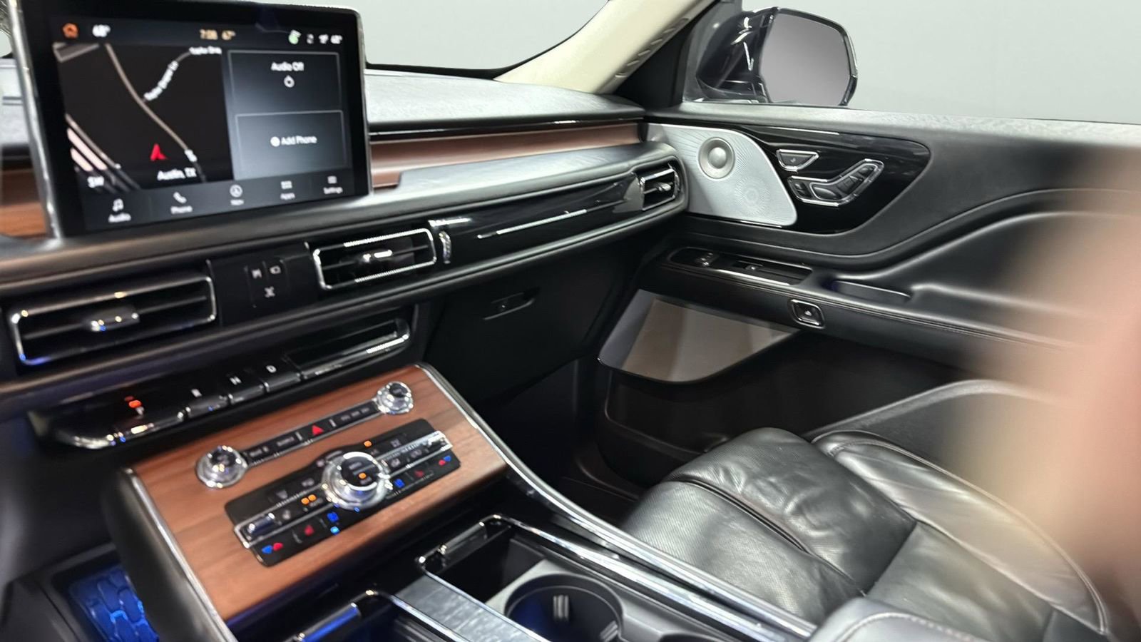 Used 2021 Lincoln Aviator Reserve w/ Equipment Group 202A image 19