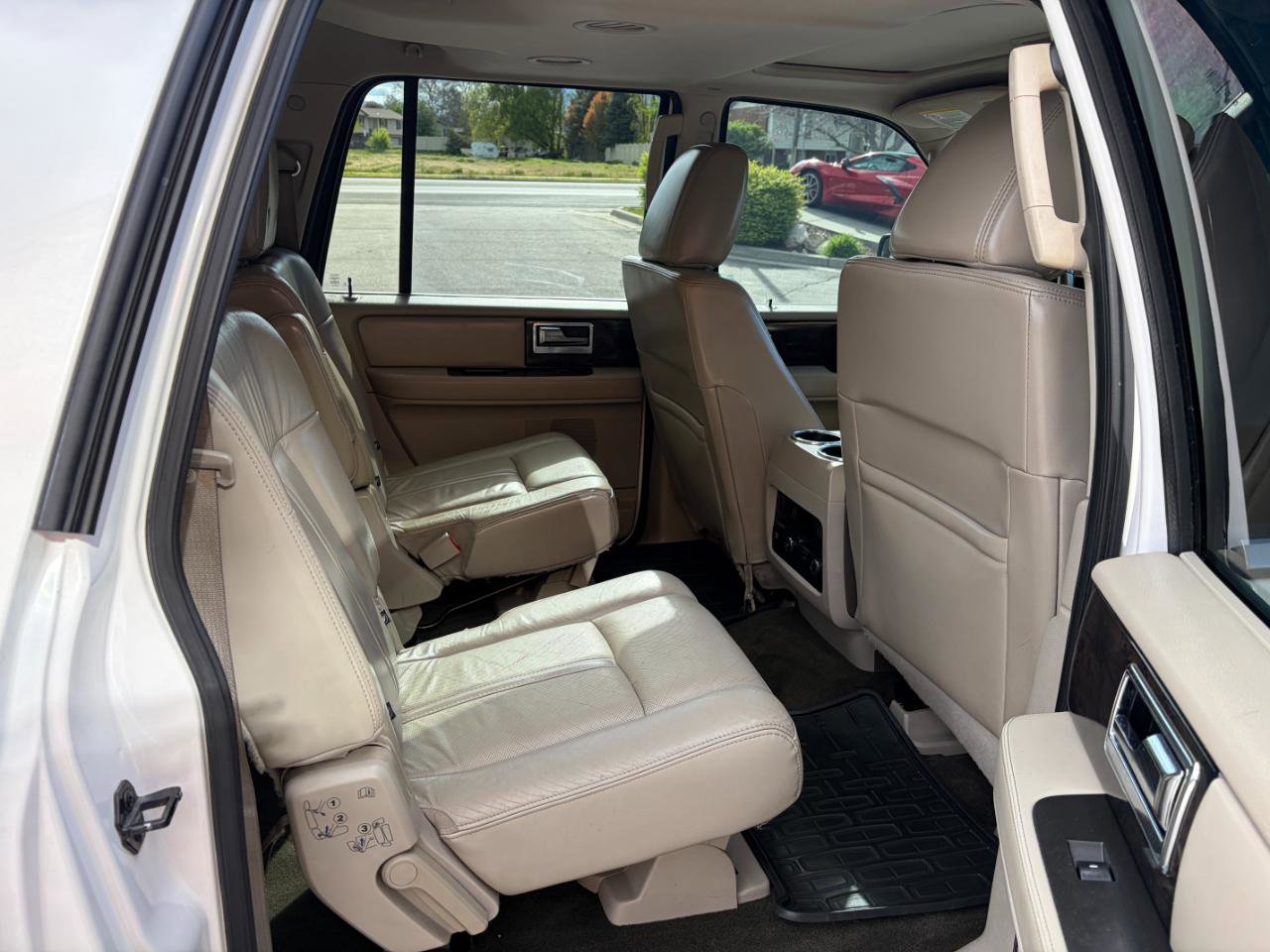 Used 2016 Lincoln Navigator L Select AWD/4WD image 8