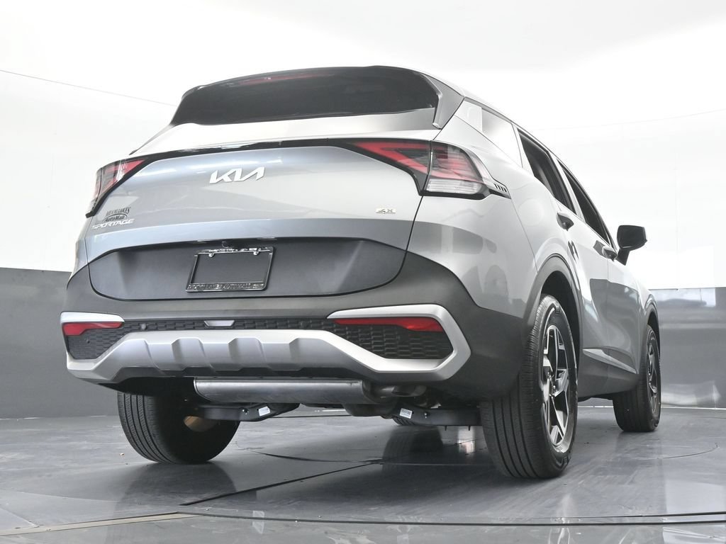 Used 2024 Kia Sportage LX AWD/4WD image 59