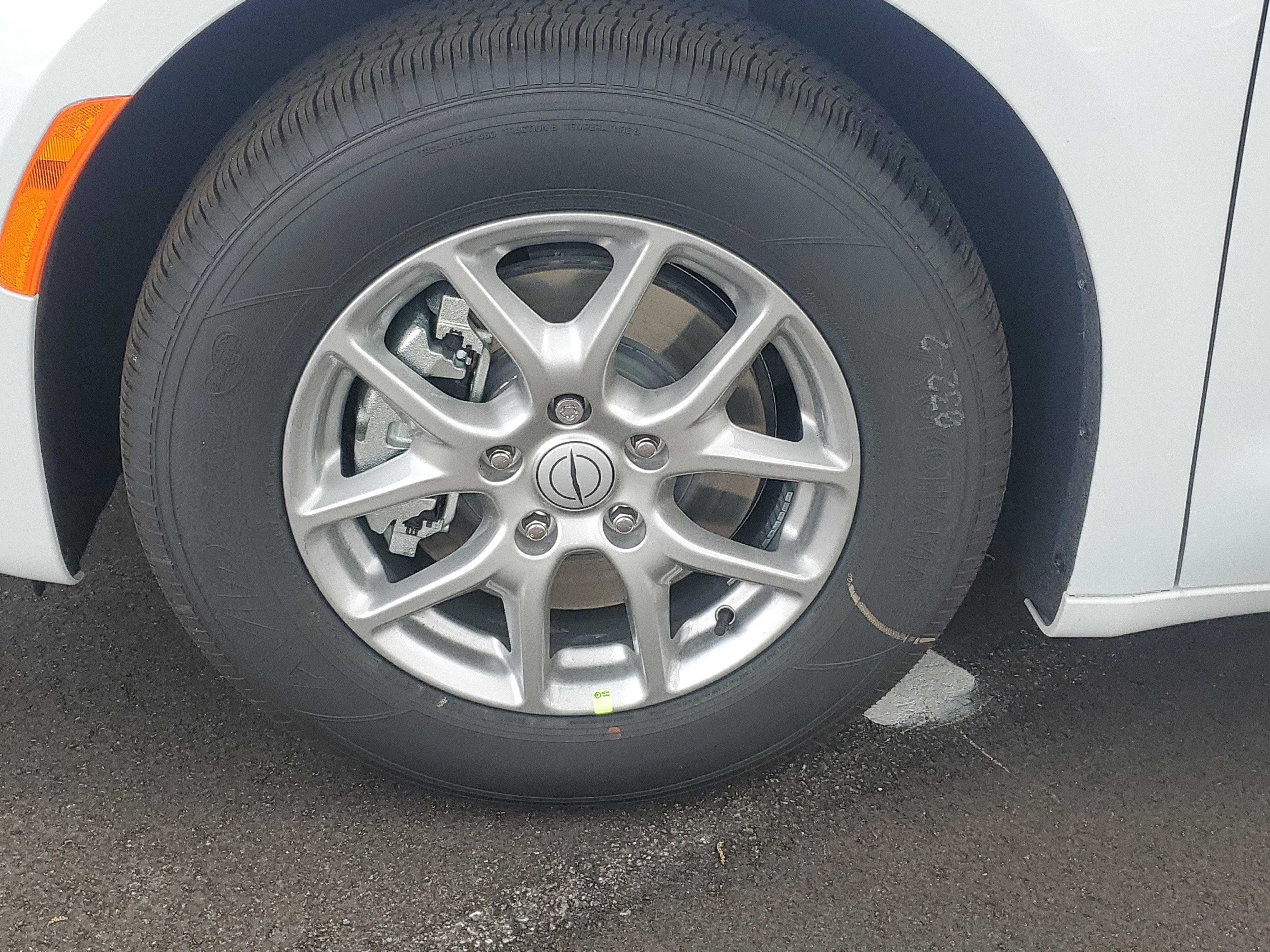 New 2026 Chrysler Pacifica Select image 5