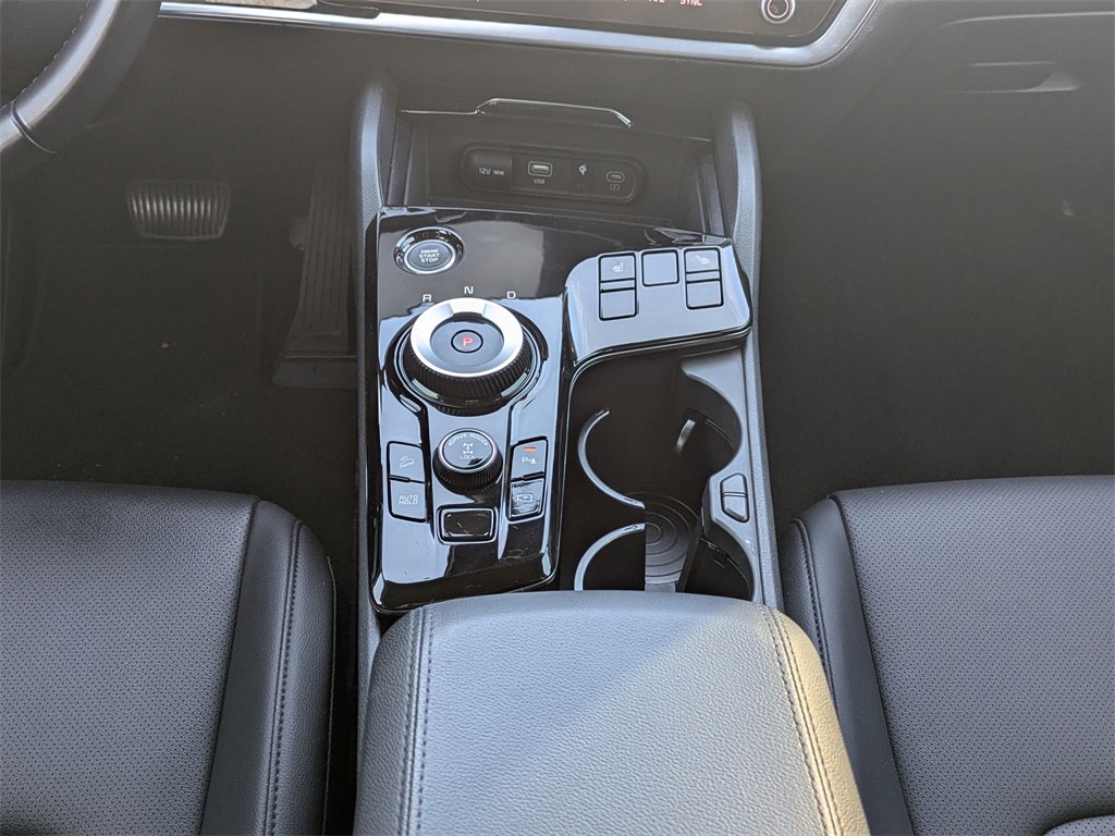 Used 2025 Kia Sportage EX image 18