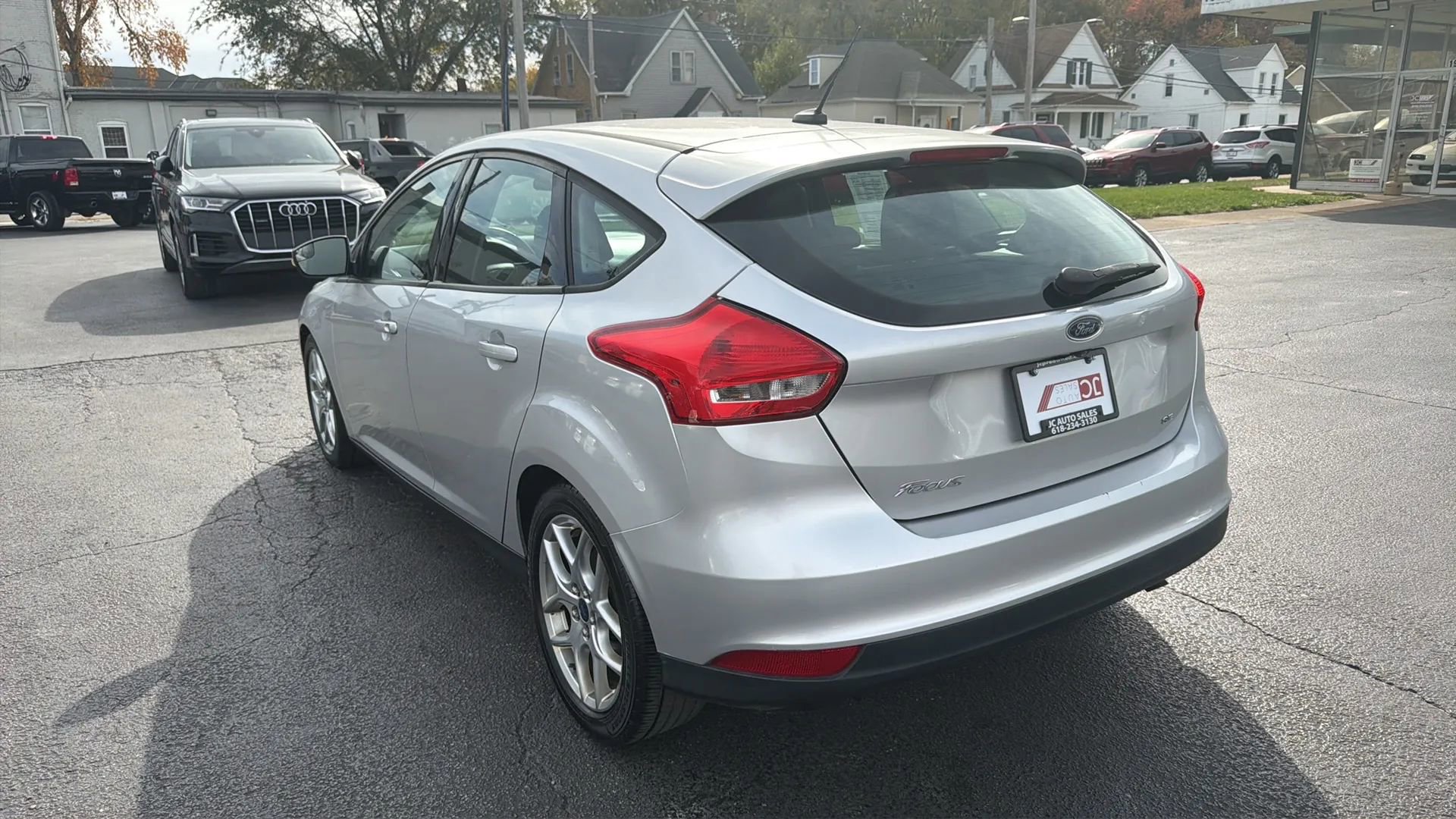 Used 2015 Ford Focus SE w/ Equipment Group 201A image 7