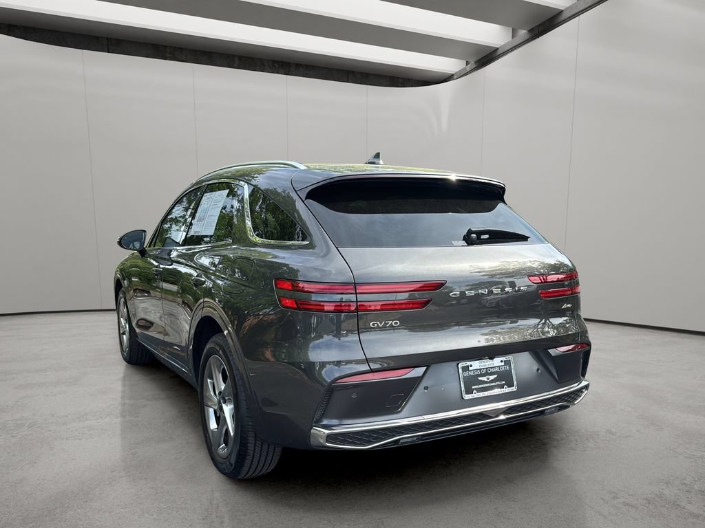 Certified 2026 Genesis GV70 2.5T AWD/4WD image 3