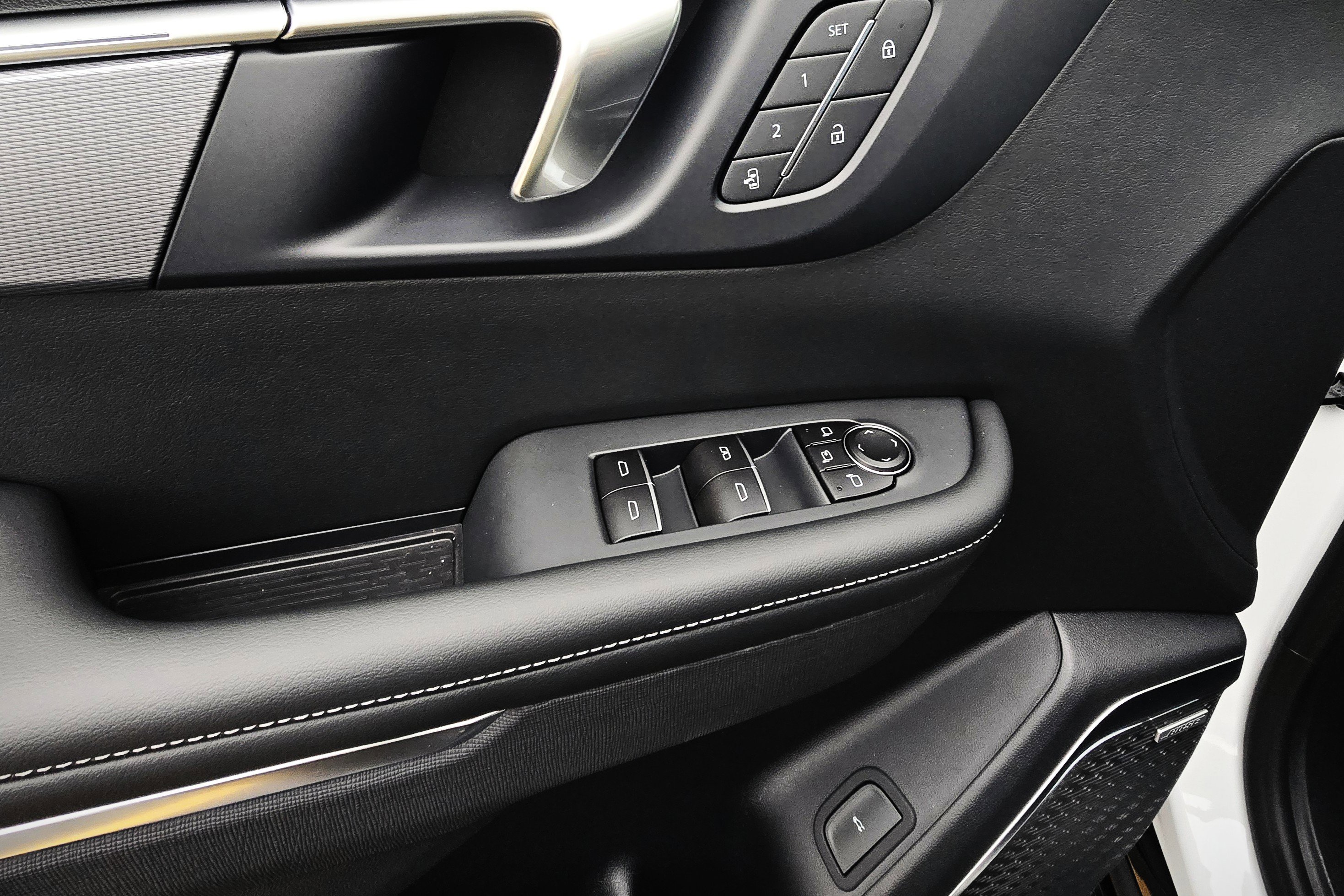 New 2026 Buick Enclave Sport Touring w/ Super Cruise Package image 32