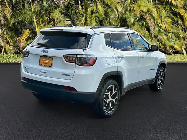 Used 2024 Jeep Compass Latitude image 5
