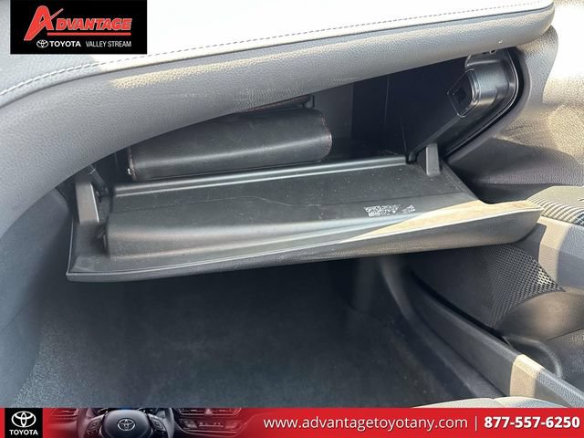 Used 2024 Toyota Camry SE w/ Cold Weather Package FWD image 38