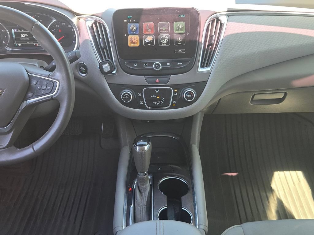 Used 2017 Chevrolet Malibu LT FWD image 8