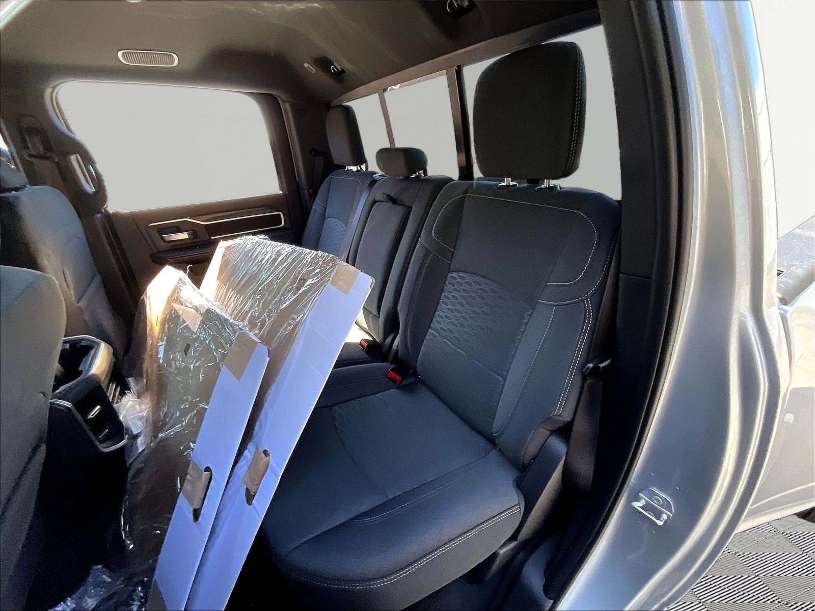 New 2027 RAM 3500 Big Horn AWD/4WD image 17