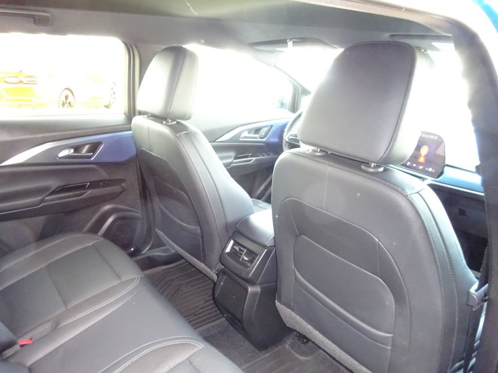 Certified 2024 Chevrolet Equinox EV LT w/ LPO, Blackout Package FWD image 21