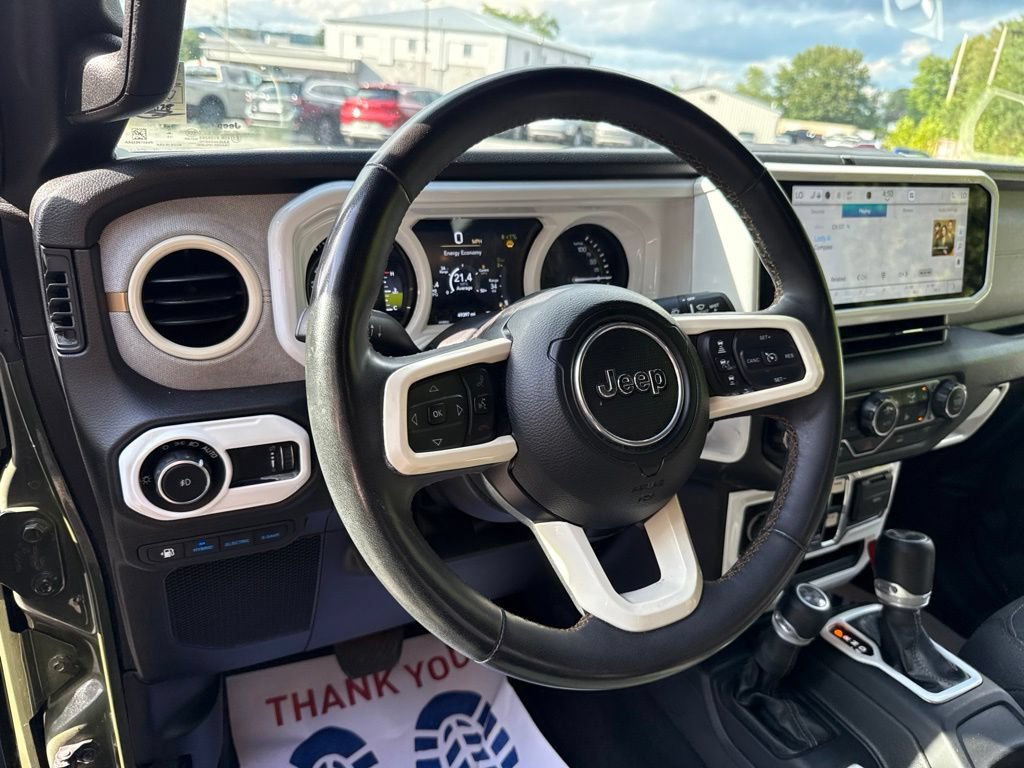 Used 2024 Jeep Wrangler Unlimited w/ Convenience Group AWD/4WD image 13
