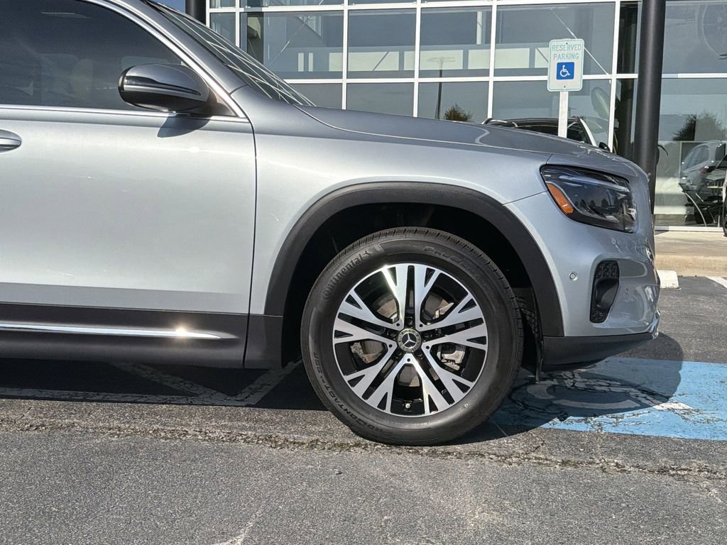Used 2026 Mercedes-Benz GLB 250 4MATIC image 9