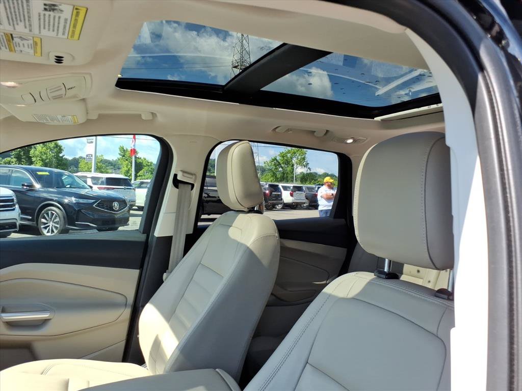 Used 2018 Ford Escape Titanium w/ Ford Safe & Smart Package AWD/4WD image 12