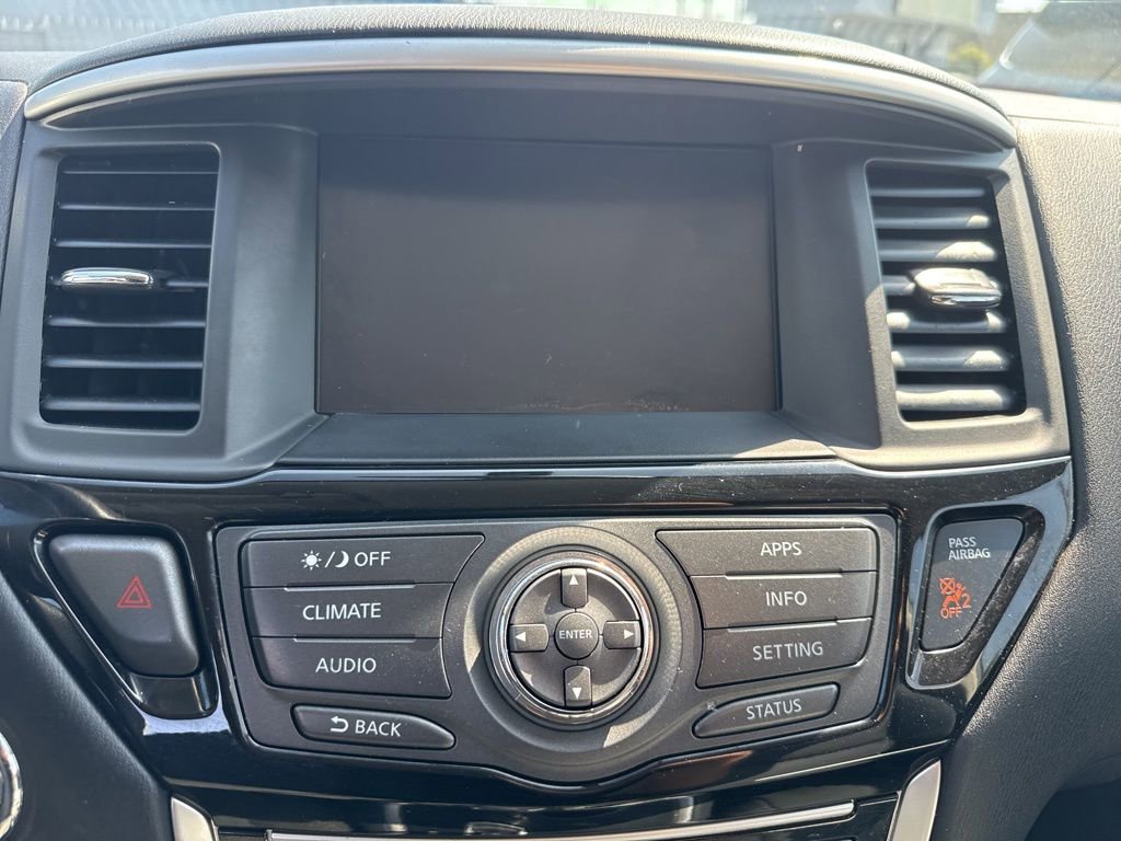 Used 2017 Nissan Pathfinder S image 8