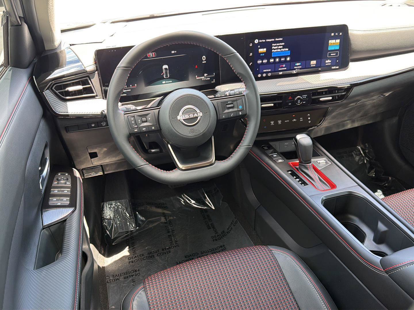 New 2026 Nissan Kicks SR FWD image 18