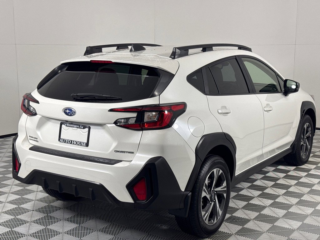 Used 2024 Subaru Crosstrek 2.0i Premium image 5