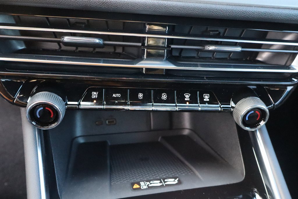 New 2026 Chevrolet Traverse LT w/ Driver Confidence Package image 11