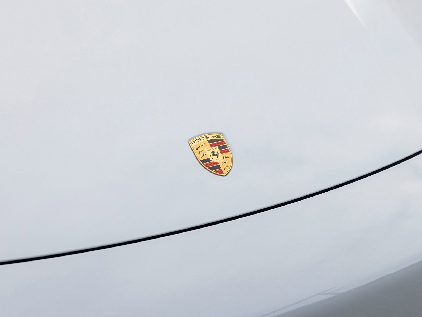 New 2025 Porsche Macan Electric image 16