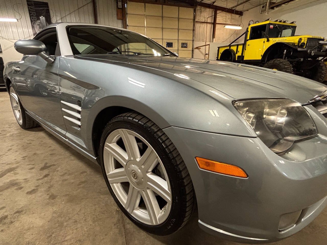Used 2004 Chrysler Crossfire Coupe RWD image 15