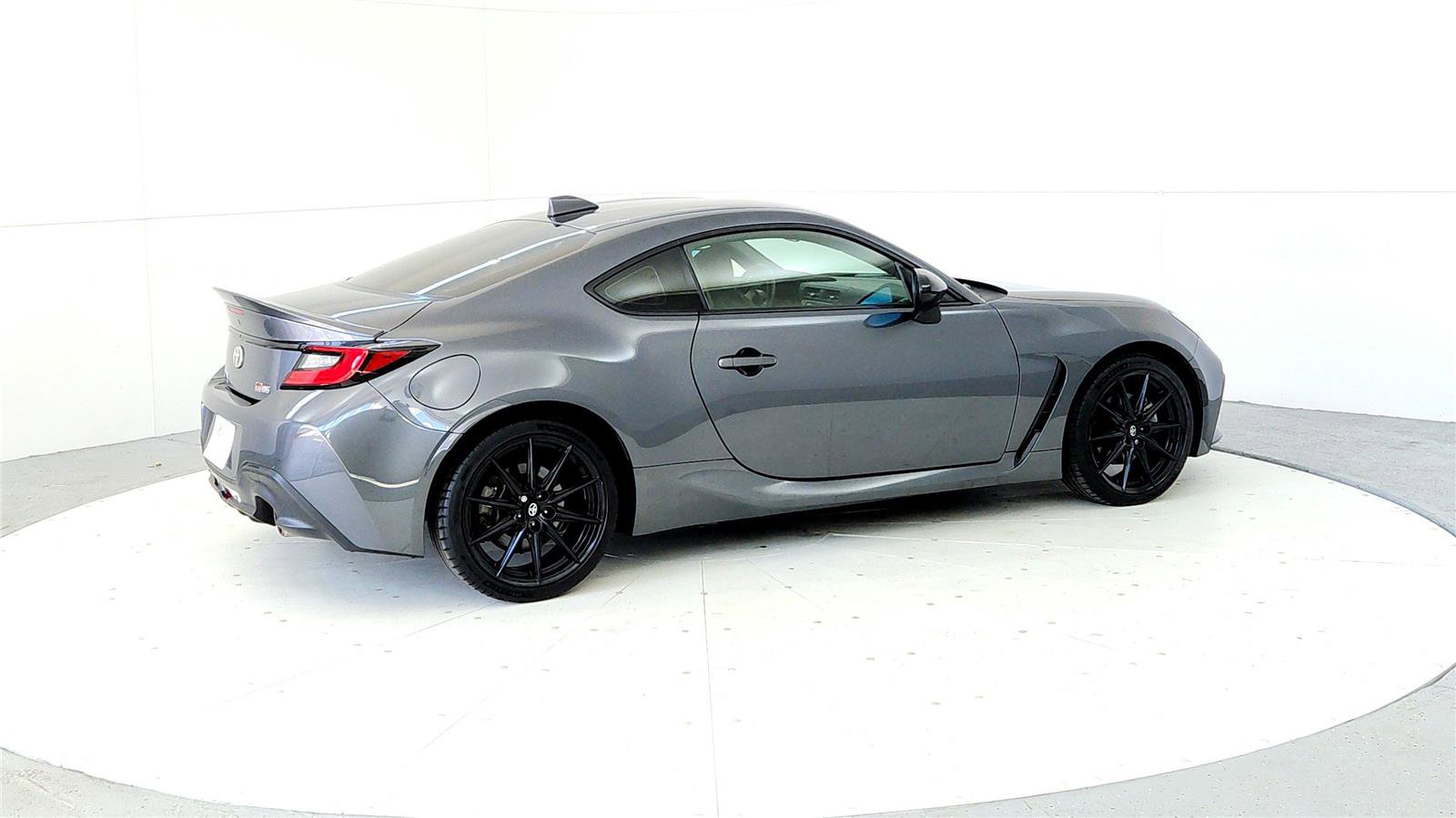 Used 2023 Toyota GR86 Premium w/ ALL Weather Mat Package (TMS) RWD image 6