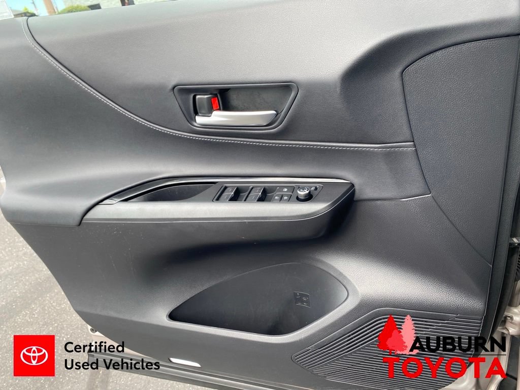 Certified 2024 Toyota Venza LE AWD/4WD image 34