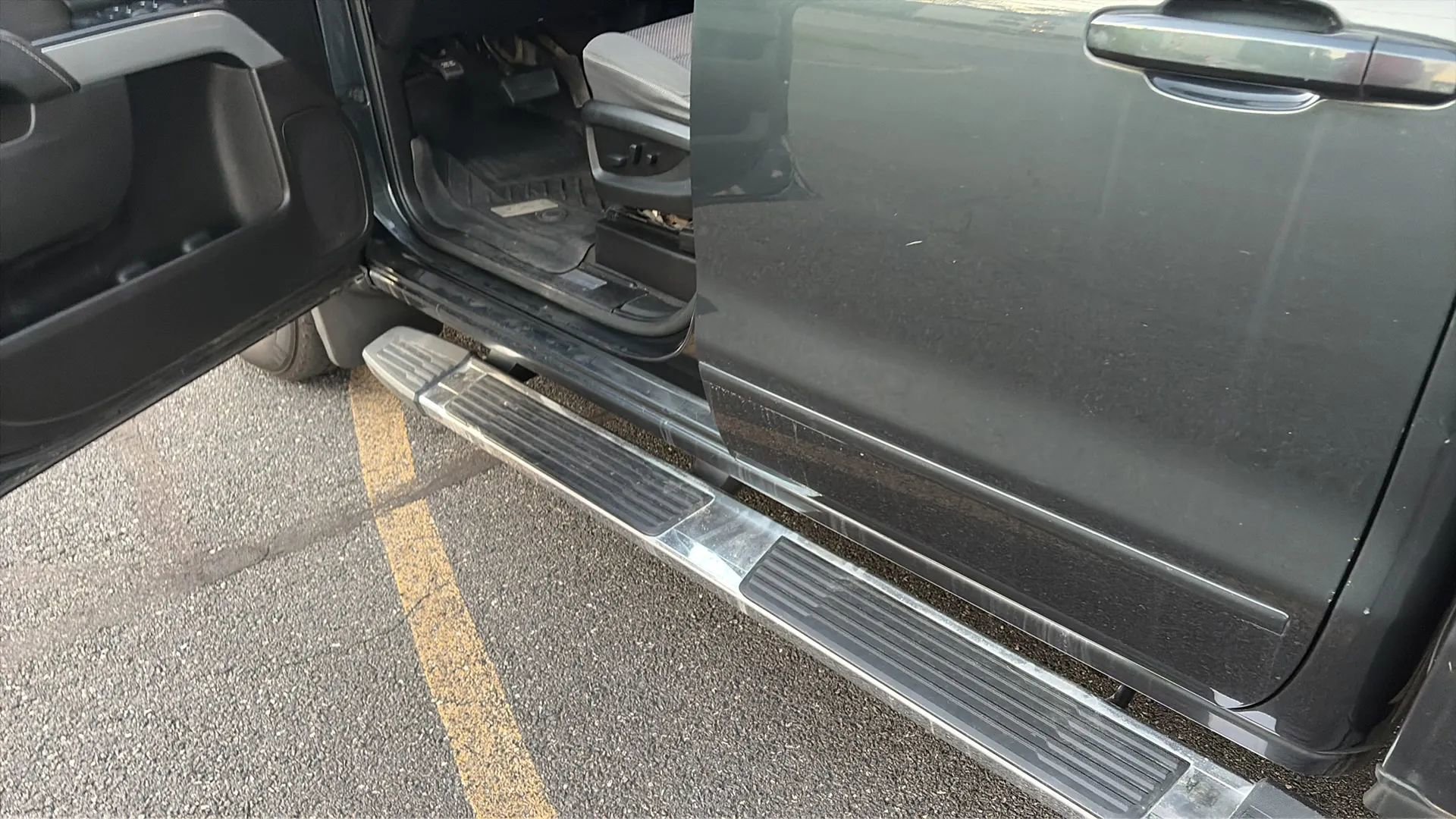 Used 2019 Chevrolet Silverado 1500 LT w/ All Star Edition image 31