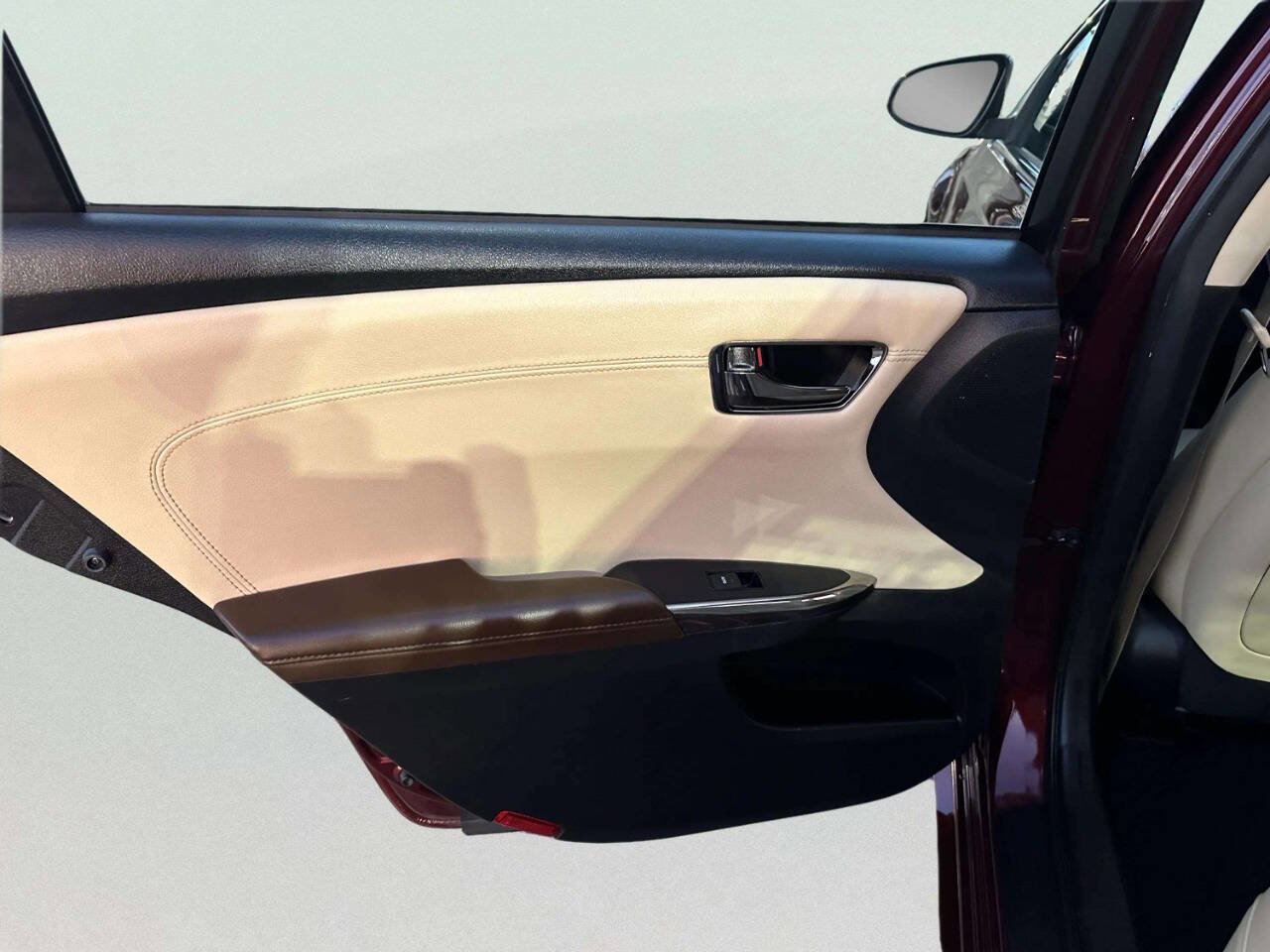 Used 2017 Toyota Avalon XLE Premium image 12