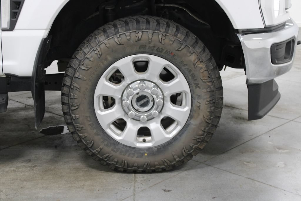Used 2023 Ford F250 XLT w/ Camper Package AWD/4WD image 14