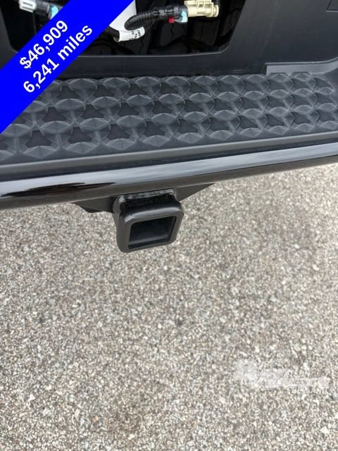 Used 2025 Chevrolet Colorado ZR2 w/ Technology Package AWD/4WD image 7