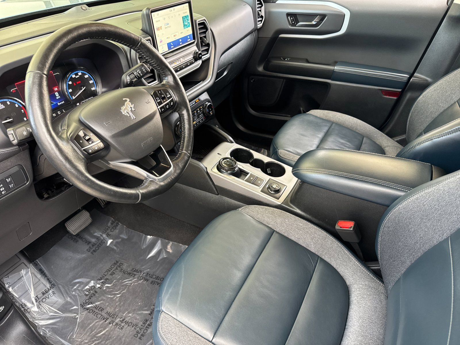 Used 2022 Ford Bronco Sport Outer Banks w/ Tech Package AWD/4WD image 11