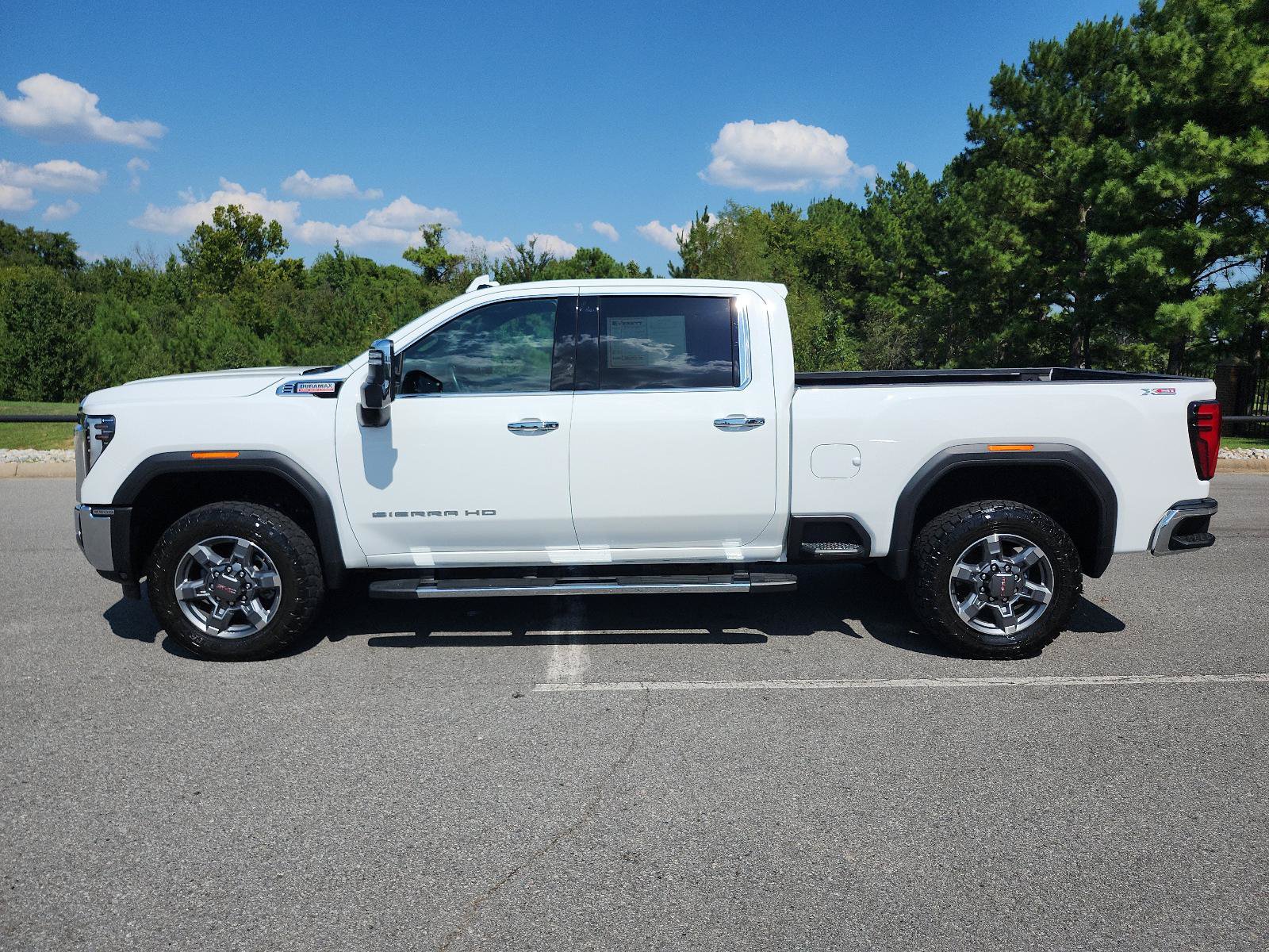 Used 2025 GMC Sierra 2500 SLT w/ SLT Premium Package AWD/4WD image 2