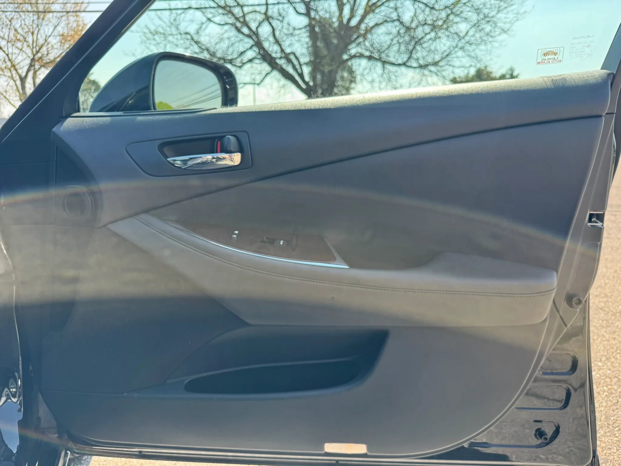 Used 2011 Lexus ES 350 FWD image 32