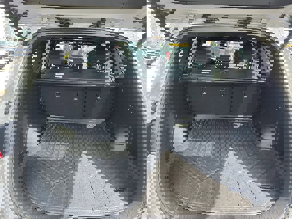 Used 2022 Hyundai Santa Fe Calligraphy image 13