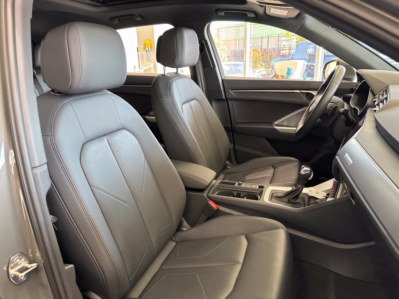 Certified 2025 Audi Q3 2.0T Premium w/ Convenience Package AWD/4WD image 52