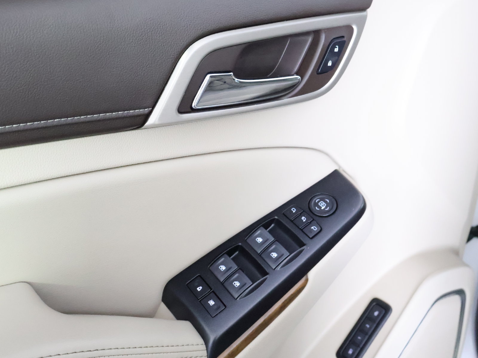 Used 2019 GMC Yukon Denali AWD/4WD image 34