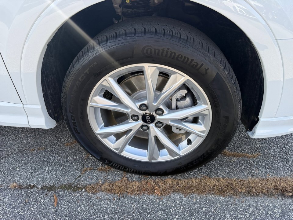 Certified 2025 Audi Q3 2.0T Premium Plus w/ Premium Plus Package image 25