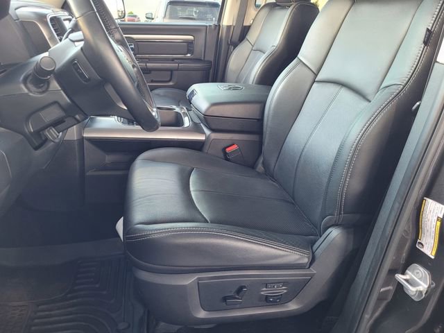 Used 2018 RAM 3500 Laramie w/ Max Tow Package image 16