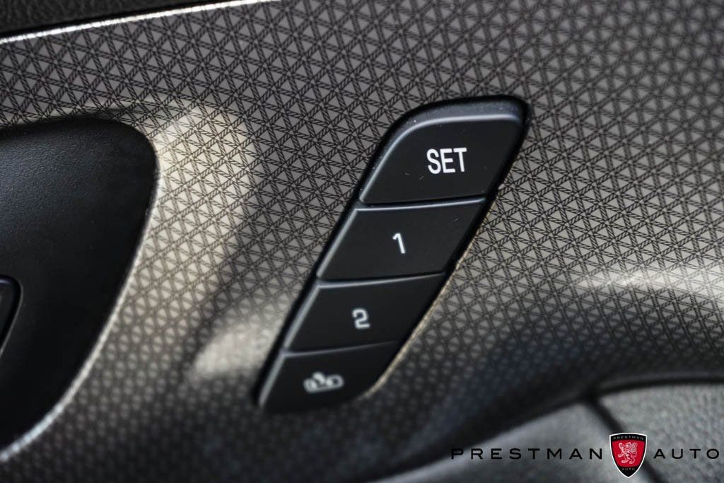 Used 2022 Chevrolet Traverse Premier w/ Redline Edition image 25