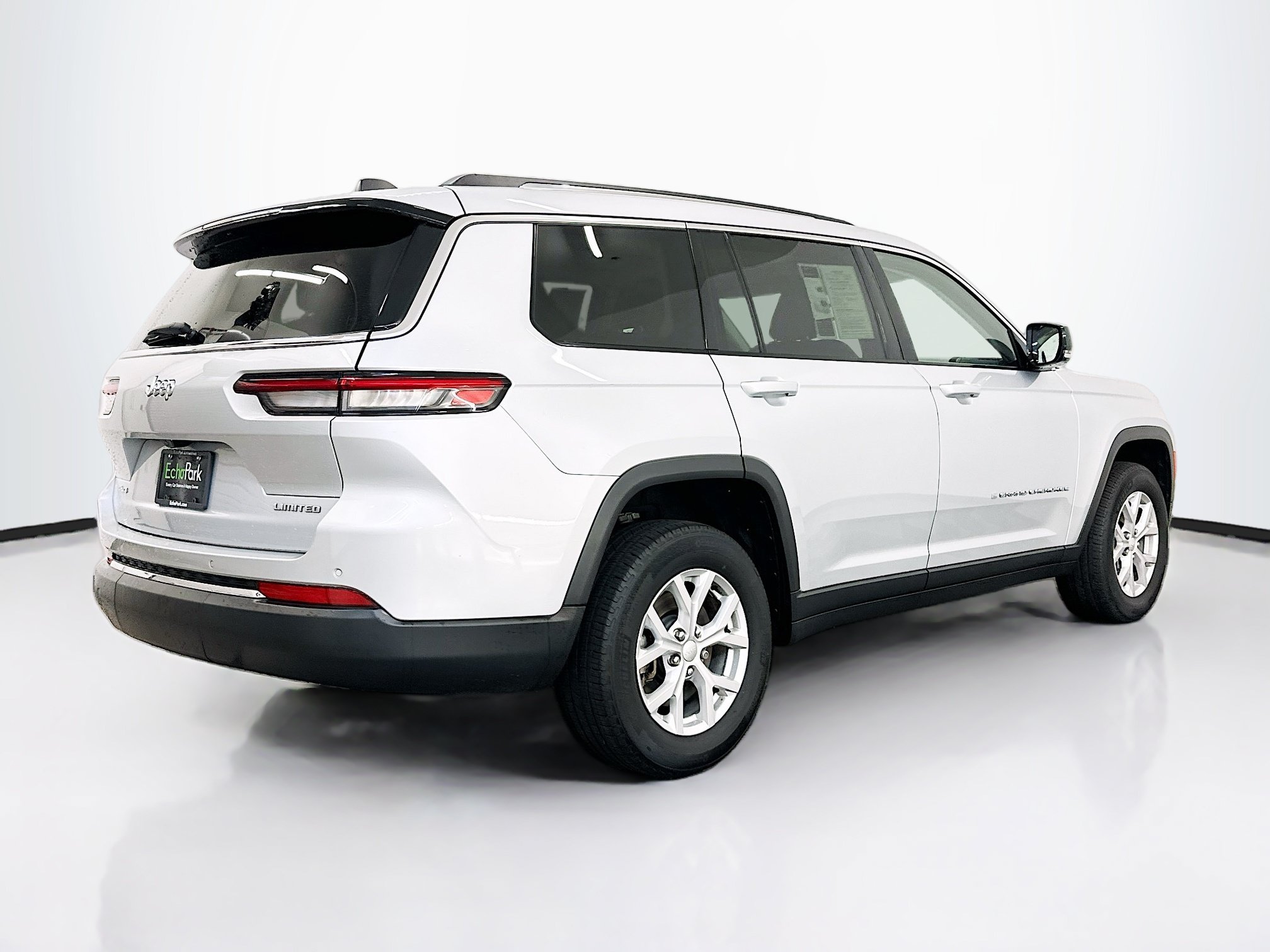 Used 2023 Jeep Grand Cherokee L Limited AWD/4WD image 9