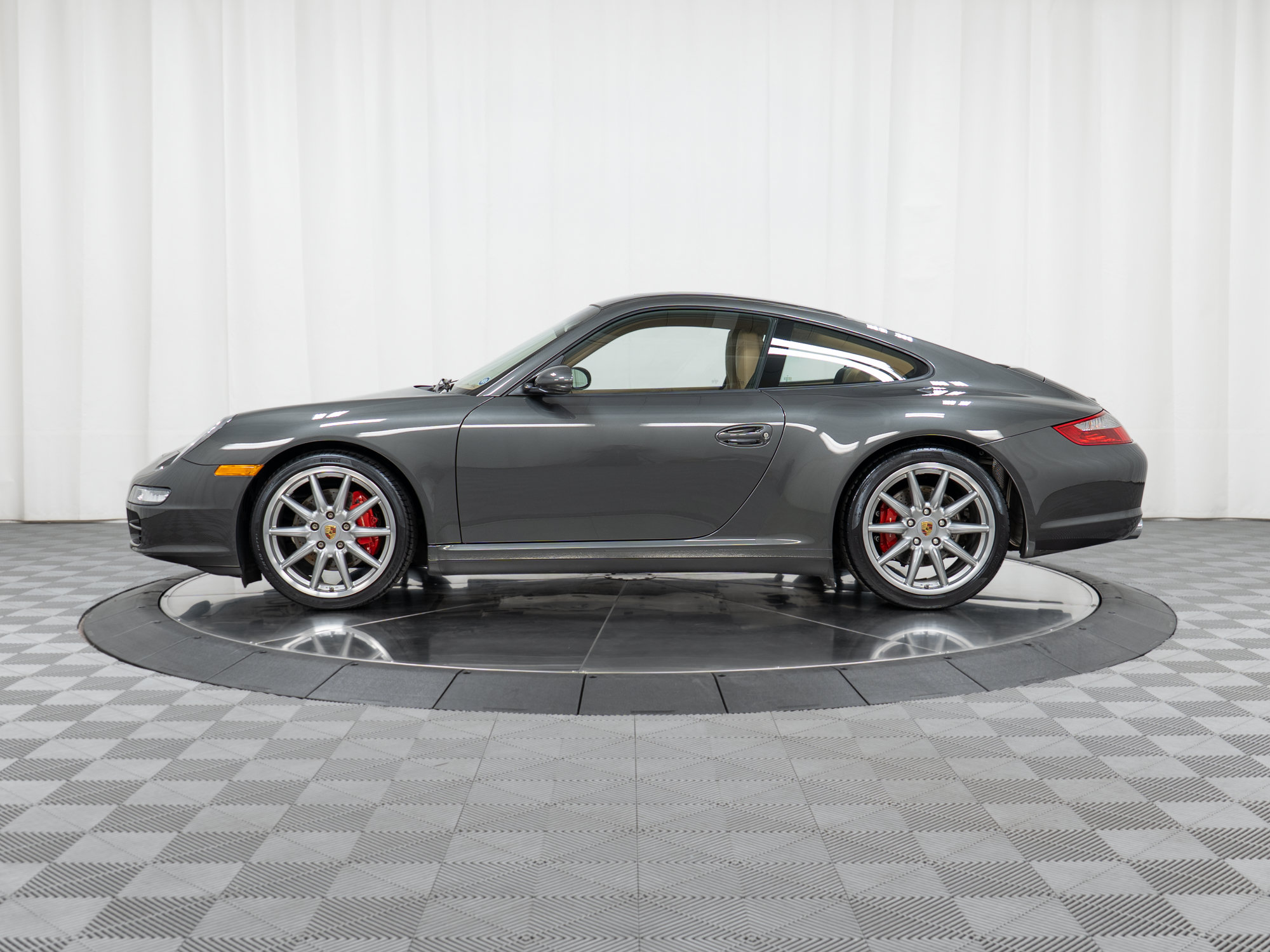 Used 2007 Porsche 911 Carrera 4S AWD/4WD image 2