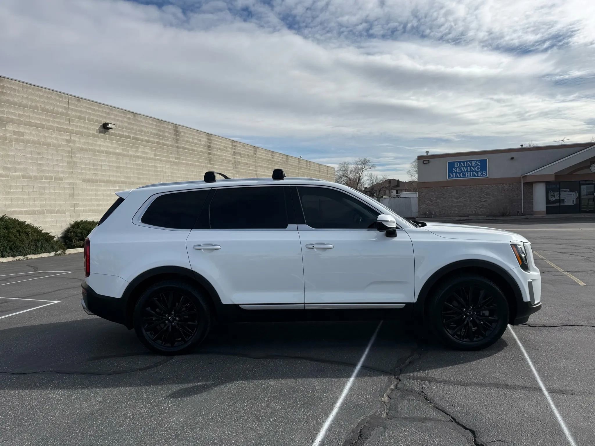 Used 2020 Kia Telluride SX w/ SX Prestige Package image 4
