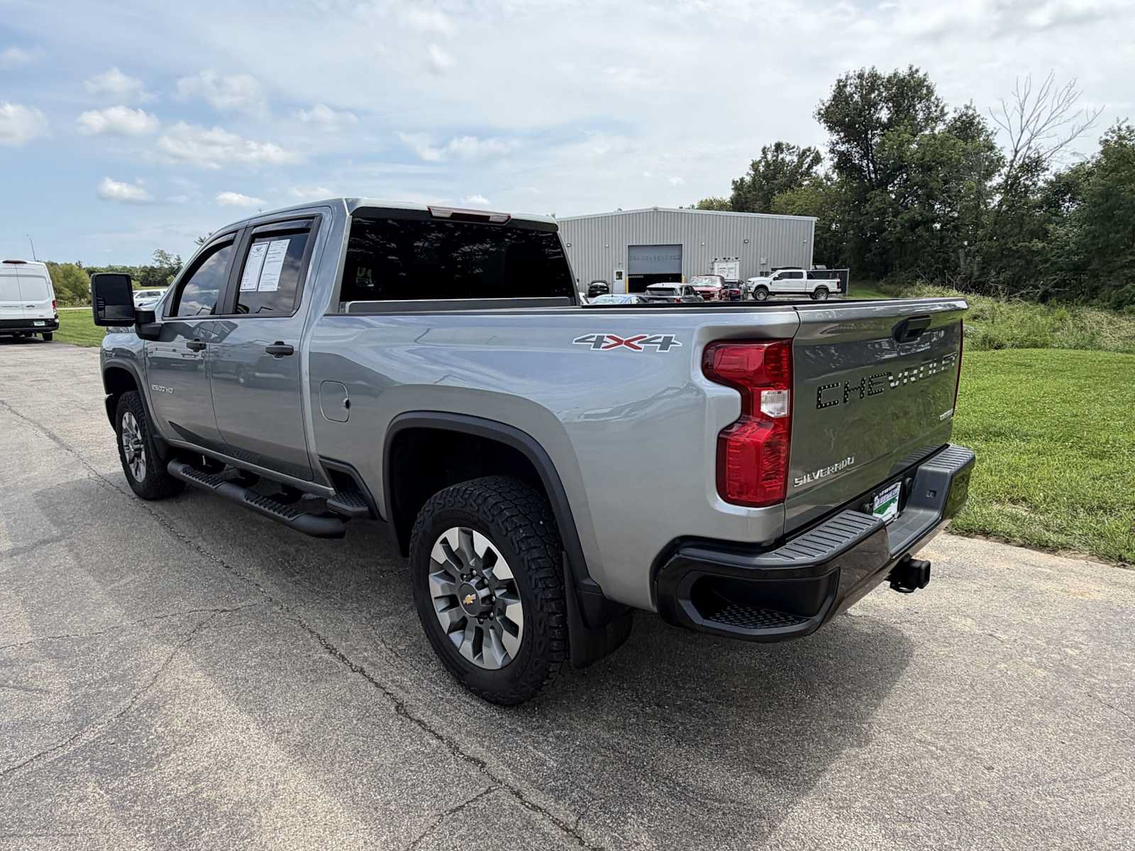 Used 2025 Chevrolet Silverado 2500 Custom AWD/4WD image 4