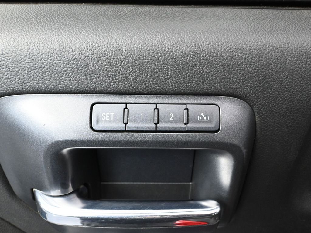 Used 2015 Chevrolet Silverado 2500 LTZ w/ LTZ Plus Package image 24