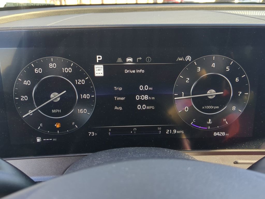 Used 2025 Kia Sportage SX image 12