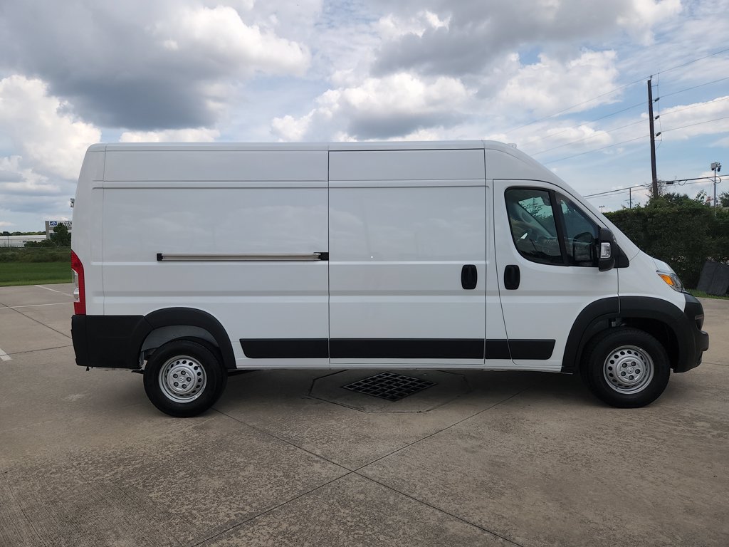 Used 2026 RAM ProMaster 2500 w/ Convenience Group FWD image 4