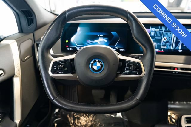 Used 2022 BMW iX xDrive50 w/ Premium Package AWD/4WD image 15