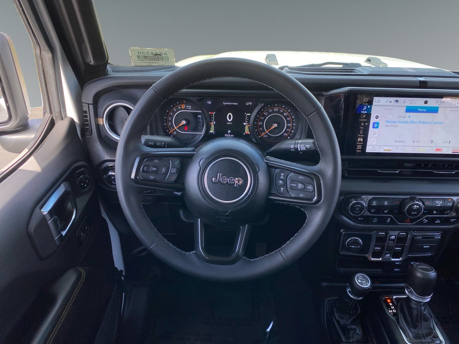 Used 2025 Jeep Gladiator Sport AWD/4WD image 12
