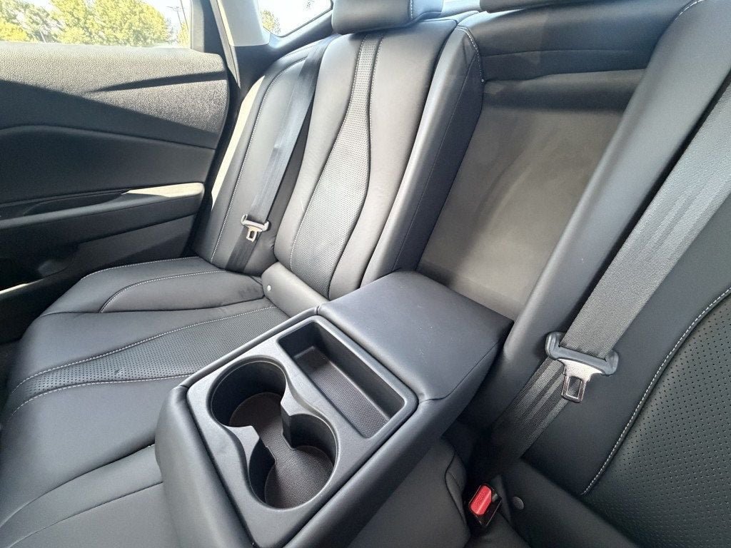 Used 2025 Acura TLX w/ Technology Package FWD image 31